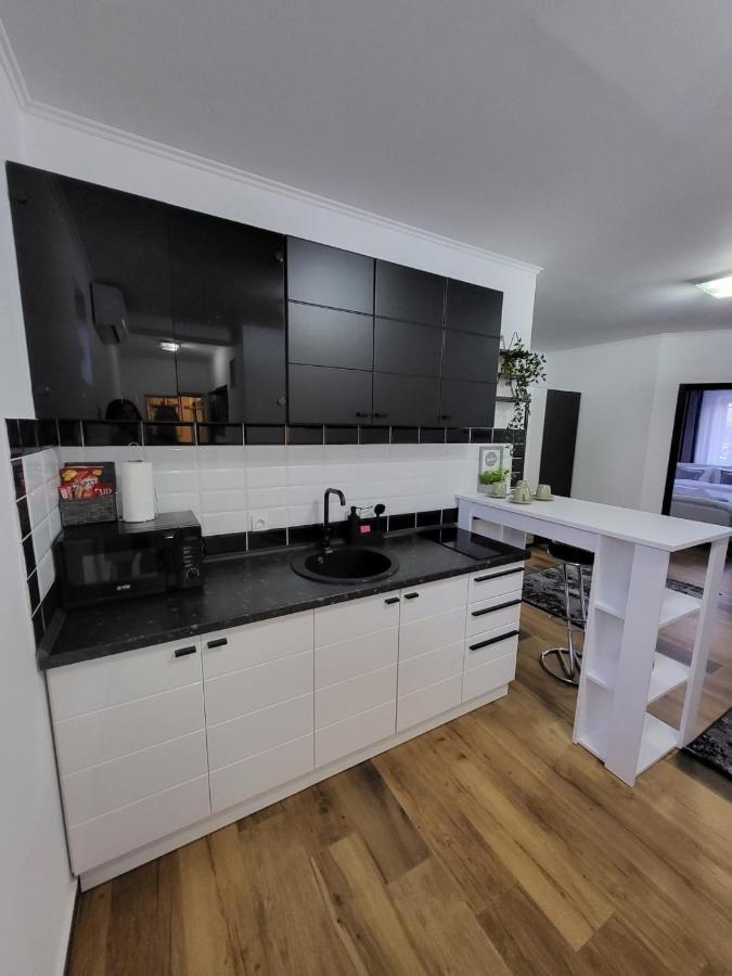 Sky Lux Apartmani Surčin Esterno foto
