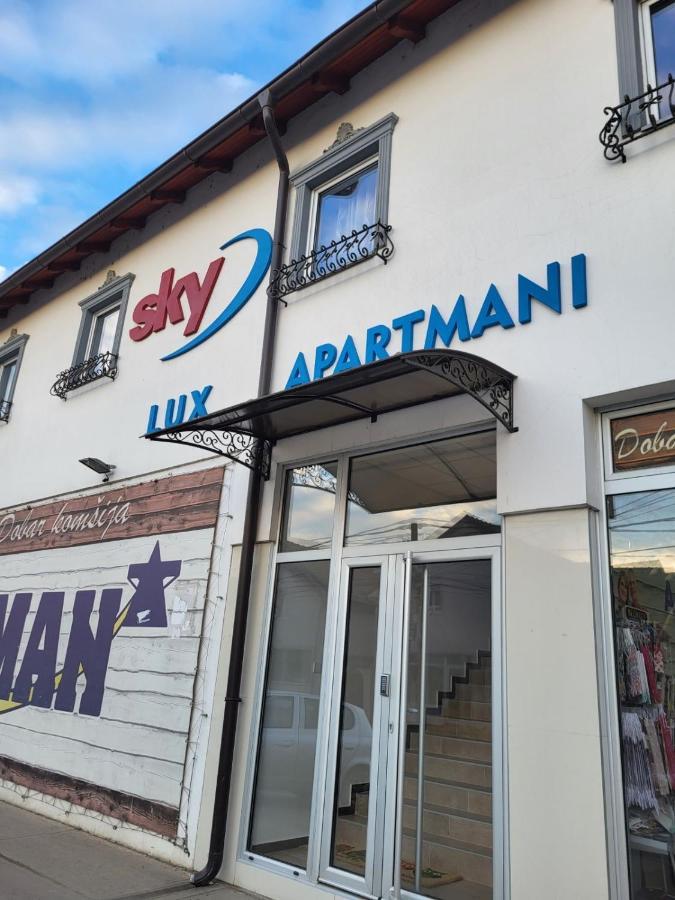 Sky Lux Apartmani Surčin Esterno foto